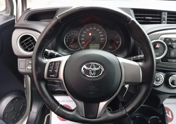 Toyota Yaris cena 26900 przebieg: 211686, rok produkcji 2012 z Głuszyca małe 326